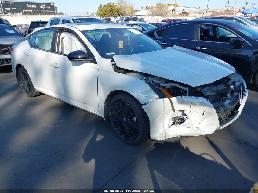 NISSAN ALTIMA SR FWD