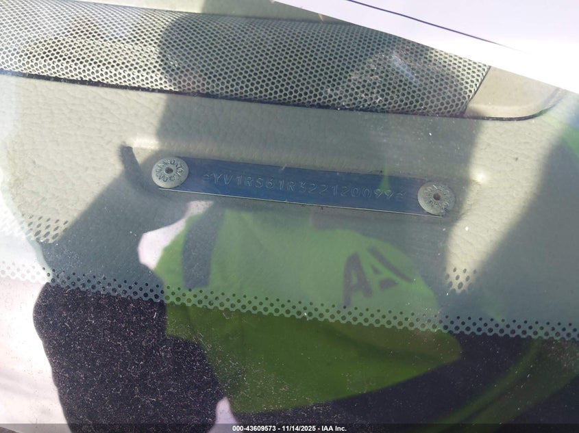 2002 Volvo S60 2.4 VIN: YV1RS61R322120099 Lot: 43609573