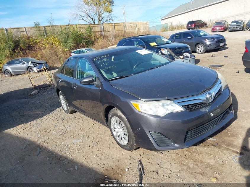 TOYOTA CAMRY LE