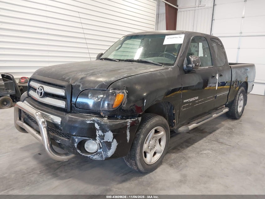 5TBRU34105S452138 2005 TOYOTA TUNDRA photo no. 2