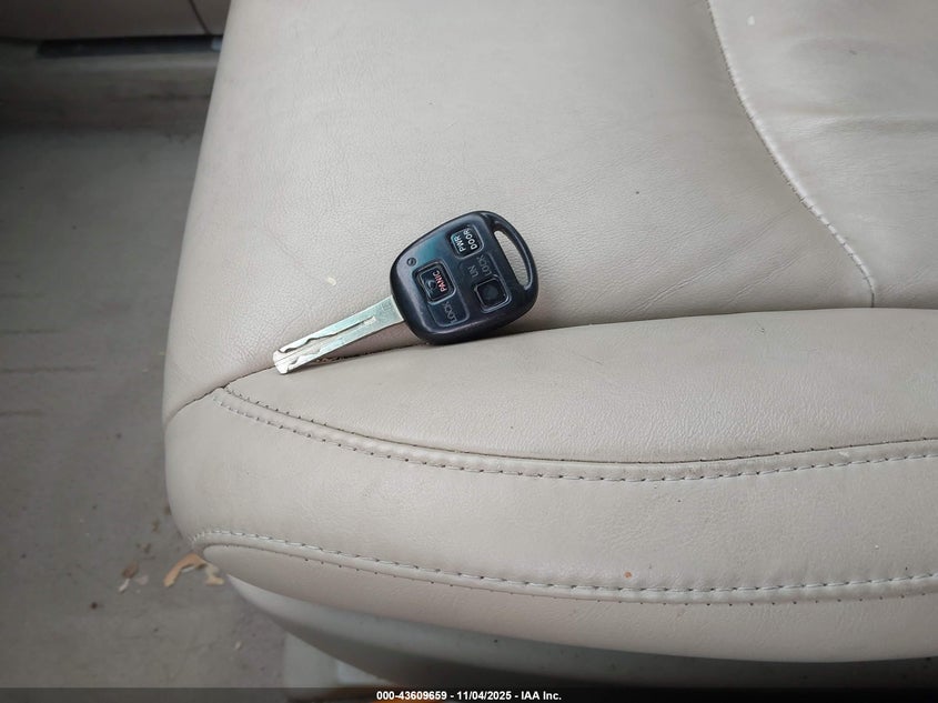 2007 Lexus Rx 350 VIN: 2T2HK31U07C015612 Lot: 43609659