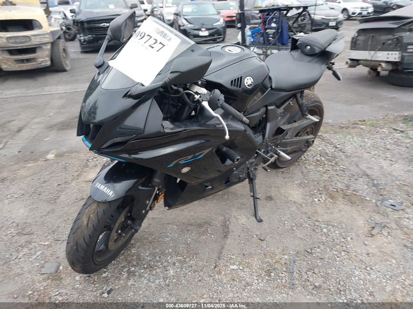 VIN JYARM38Y1NA000352 2022 YAMAHA YZFR7