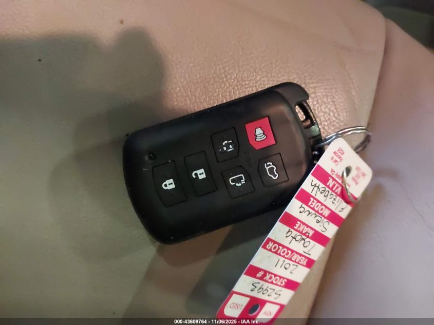 2011 Toyota Sienna Xle V6 VIN: 5TDYK3DC8BS107459 Lot: 43609764