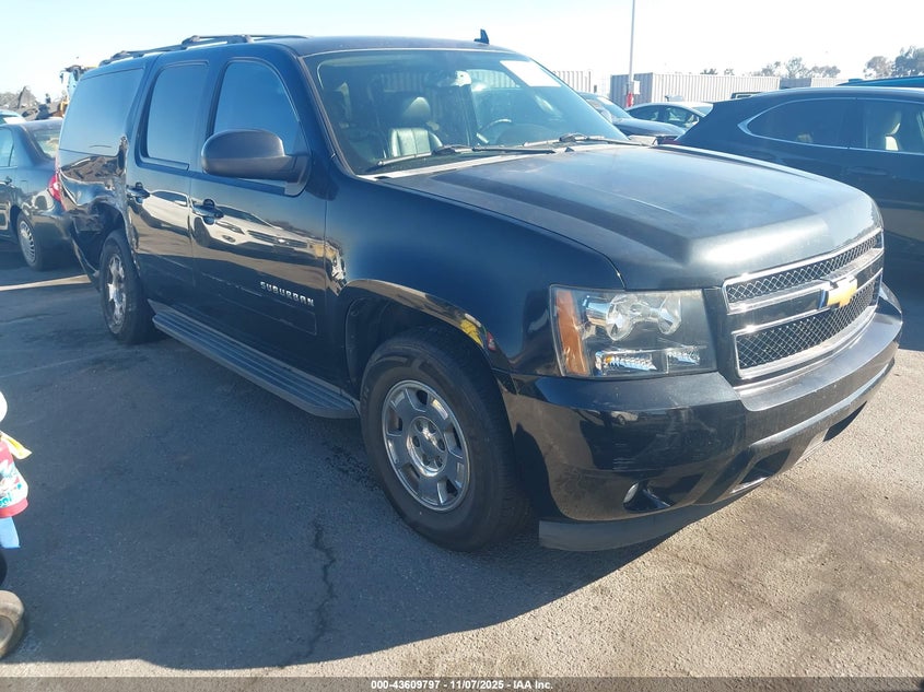 CHEVROLET SUBURBAN LT