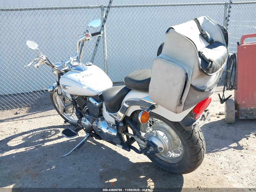 JYAVM01E44A068401 2004 YAMAHA XV photo no. 3