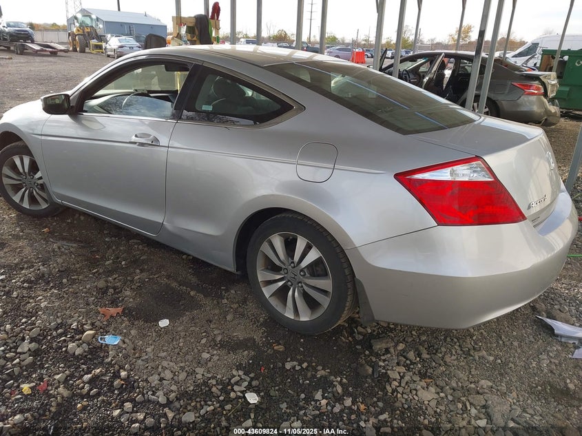 1HGCS12778A011768 2008 HONDA ACCORD photo no. 3