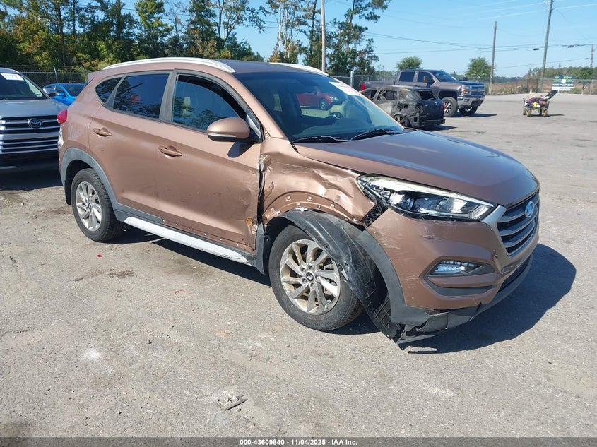 HYUNDAI TUCSON SE PLUS