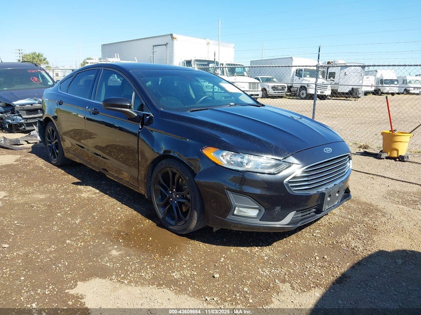 FORD FUSION SE
