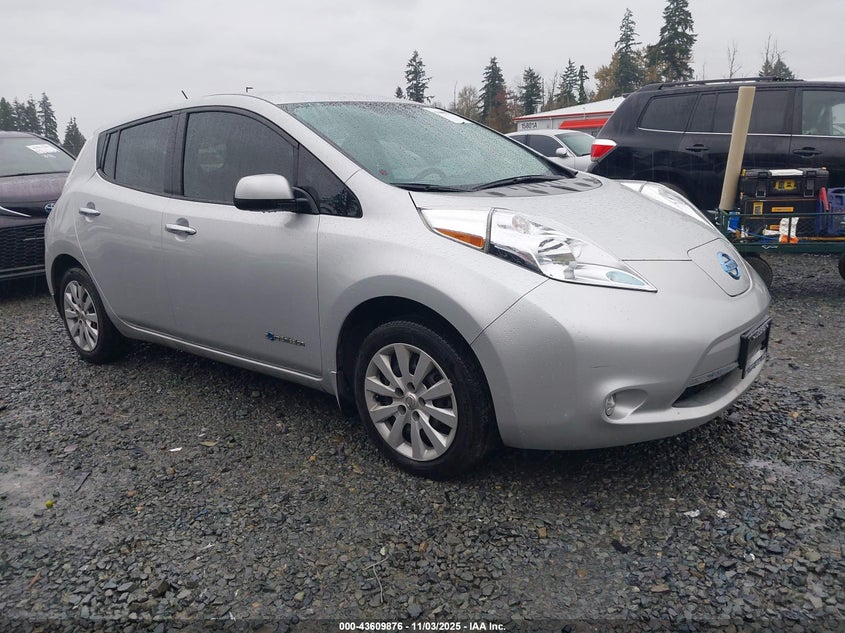 NISSAN LEAF S