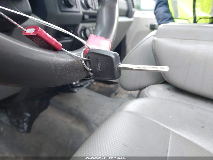 2017 Ford F-250 Xl VIN: 1FT7W2A64HEE73975 Lot: 43609893