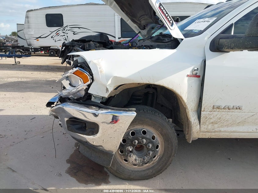 2024 Ram 3500 Lone Star 4X4 8' Box VIN: 3C63RRHL2RG272698 Lot: 43609896