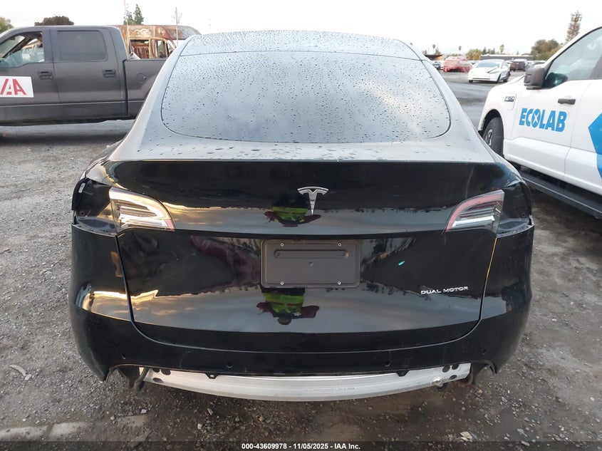 2021 Tesla Model Y Long Range Dual Motor All-Wheel Drive VIN: 5YJYGDEE2MF222671 Lot: 43609978