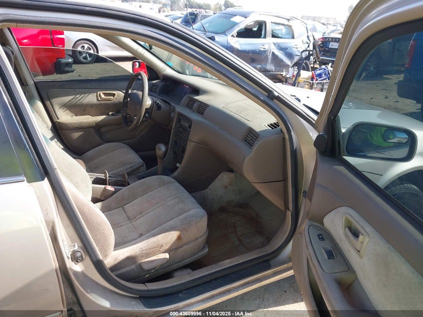 4T1BG22K21U765456 2001 TOYOTA CAMRY photo no. 5