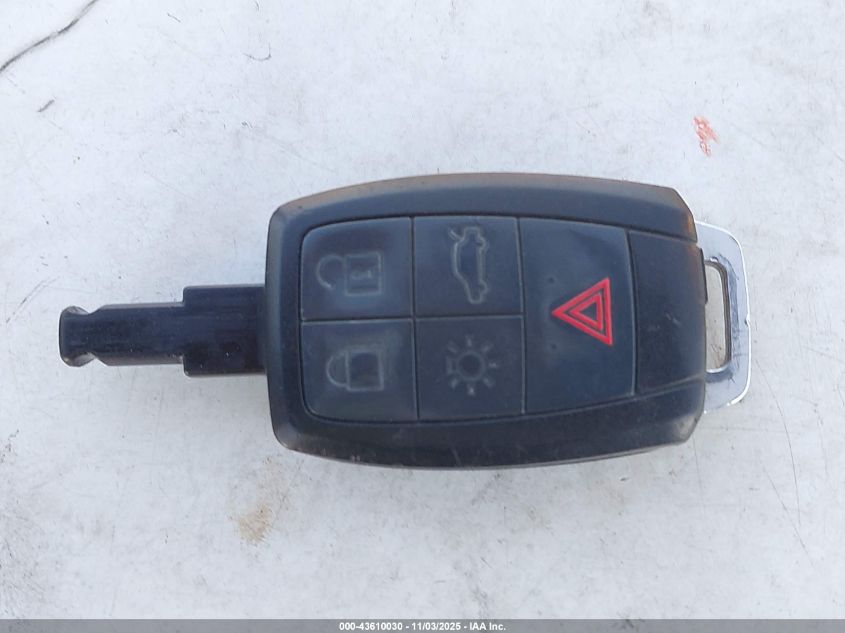 2008 Volvo C30 T5 R-Design/T5 Version 1.0/T5 Version 2.0 VIN: YV1MK672082078553 Lot: 43610030