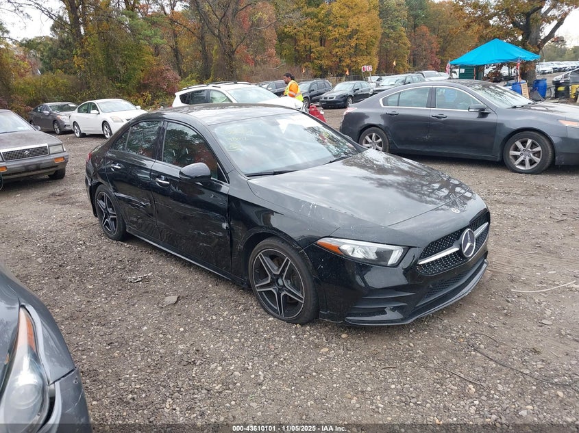 MERCEDES-BENZ A-CLASS 4MATIC