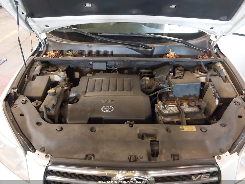 2007 Toyota Rav4 Limited V6 VIN: JTMBK31V375028175 Lot: 43610136