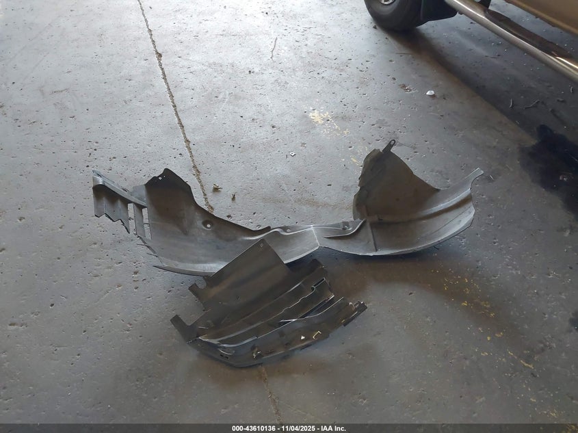 2007 Toyota Rav4 Limited V6 VIN: JTMBK31V375028175 Lot: 43610136