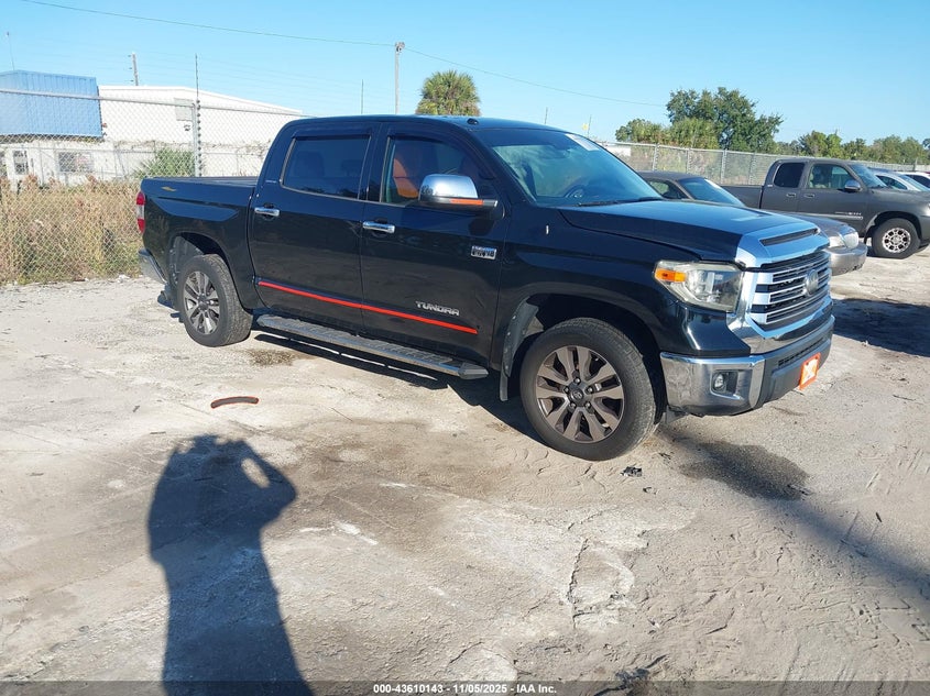 2018 TOYOTA TUNDRA LIMITED 5.7L V8 - 5TFFY5F17JX242020