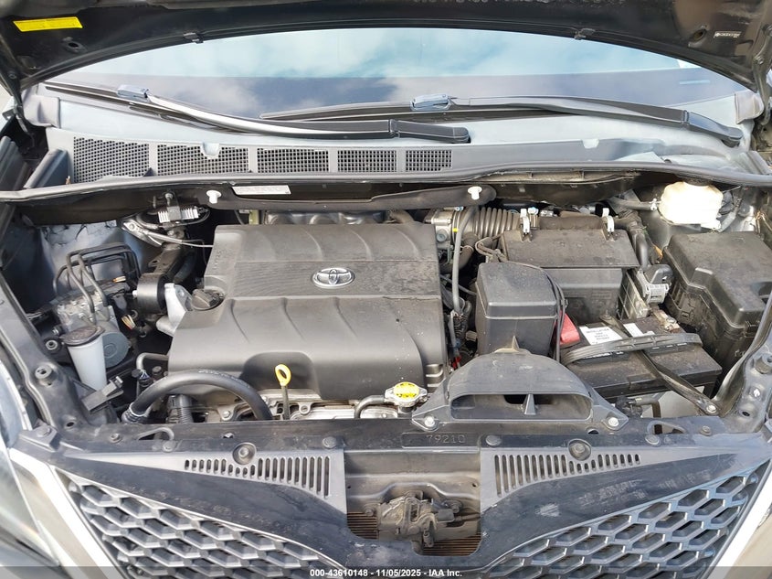 2014 TOYOTA SIENNA SE 8 PASSENGER 5TDXK3DC4ES516848