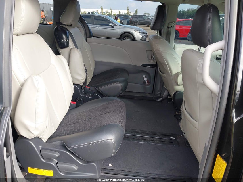 2014 TOYOTA SIENNA SE 8 PASSENGER 5TDXK3DC4ES516848