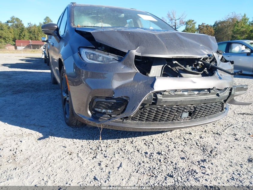 2022 CHRYSLER PACIFICA TOURING L - 2C4RC1BG9NR225772