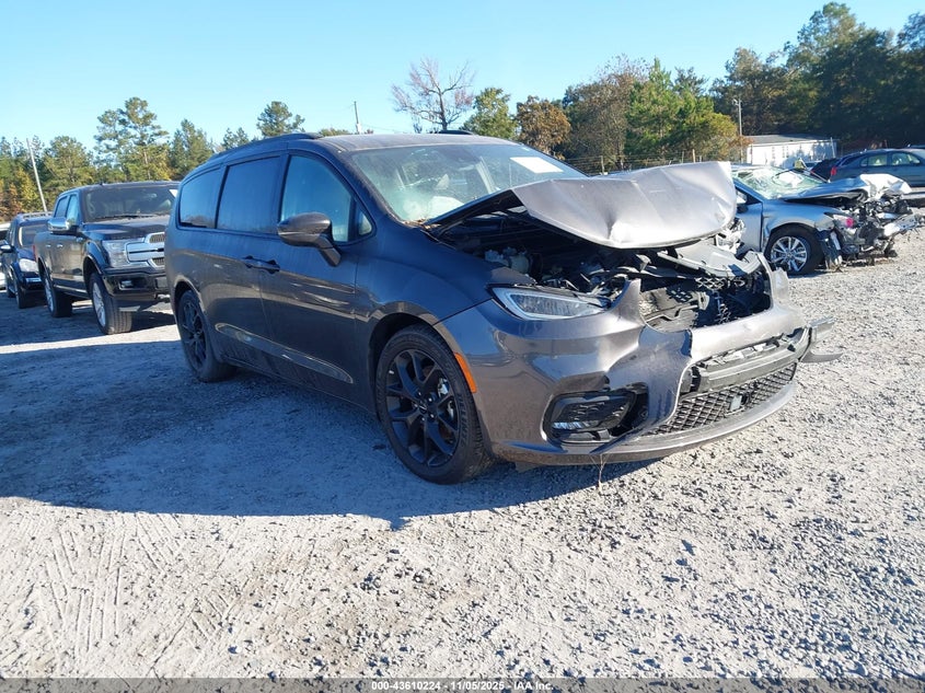 2022 CHRYSLER PACIFICA TOURING L - 2C4RC1BG9NR225772