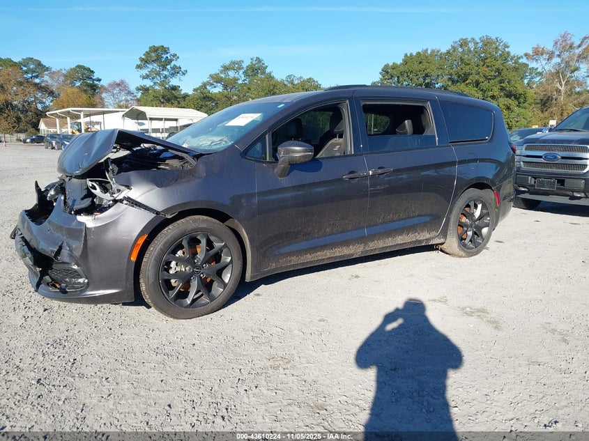 2022 CHRYSLER PACIFICA TOURING L - 2C4RC1BG9NR225772