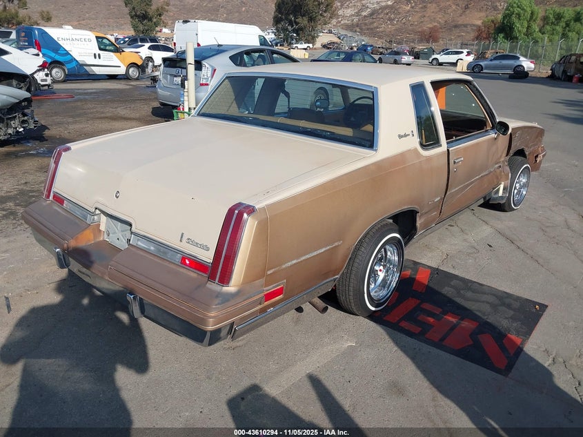 1G3AM47A6CM477902 1982 OLDSMOBILE CUTLASS SUPREME photo no. 4