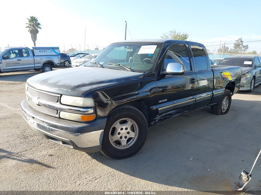 2GCEC19V721222110 2002 CHEVROLET SILVERADO photo no. 2