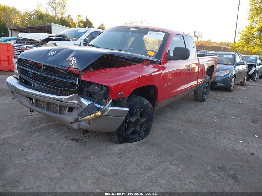 1B7GG23YXVS158462 1997 DODGE DAKOTA photo no. 2