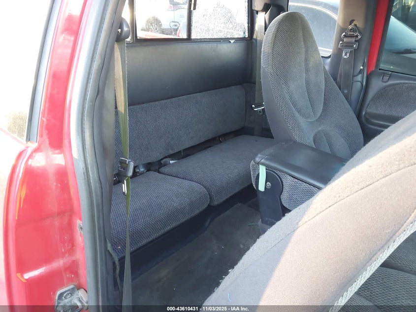 1B7GG23YXVS158462 1997 DODGE DAKOTA photo no. 8