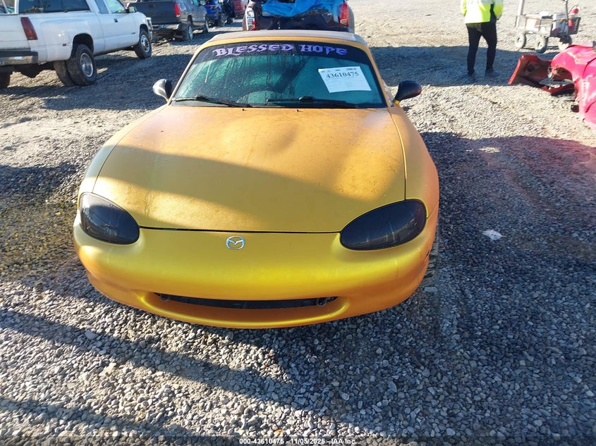 1999 Mazda Mx-5 Miata Leather Pkg/Popular Equipment Pkg/Sports Pkg/Touring Pkg VIN: JM1NB353XX0130754 Lot: 43610475