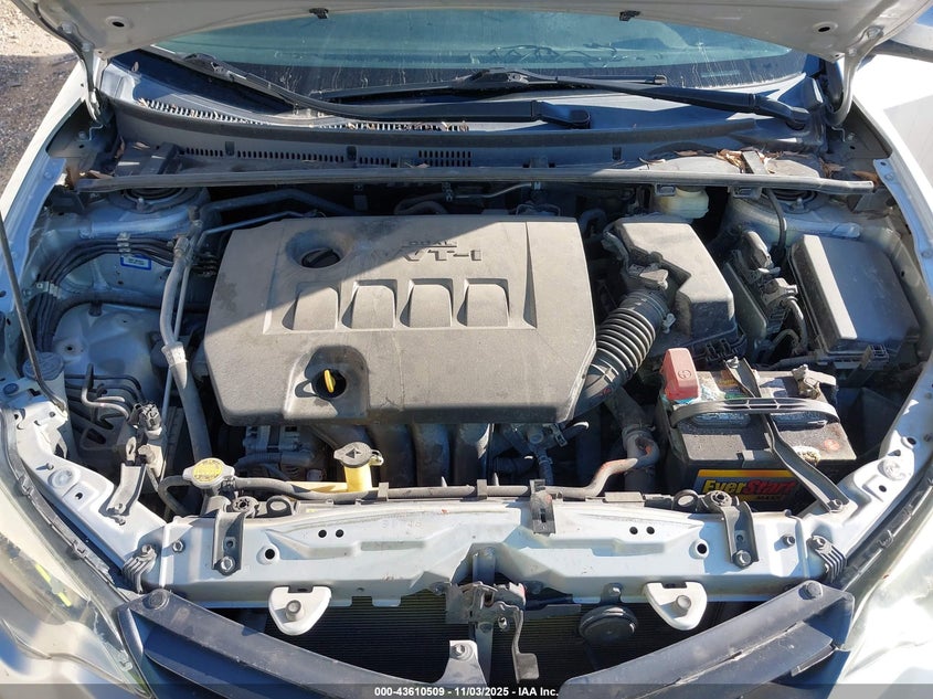 2015 TOYOTA COROLLA LE 5YFBURHEXFP257277