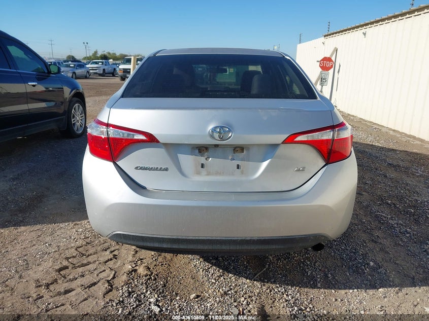 2015 TOYOTA COROLLA LE 5YFBURHEXFP257277