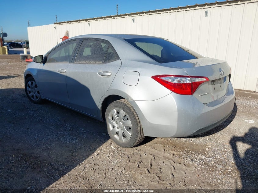 2015 TOYOTA COROLLA LE 5YFBURHEXFP257277