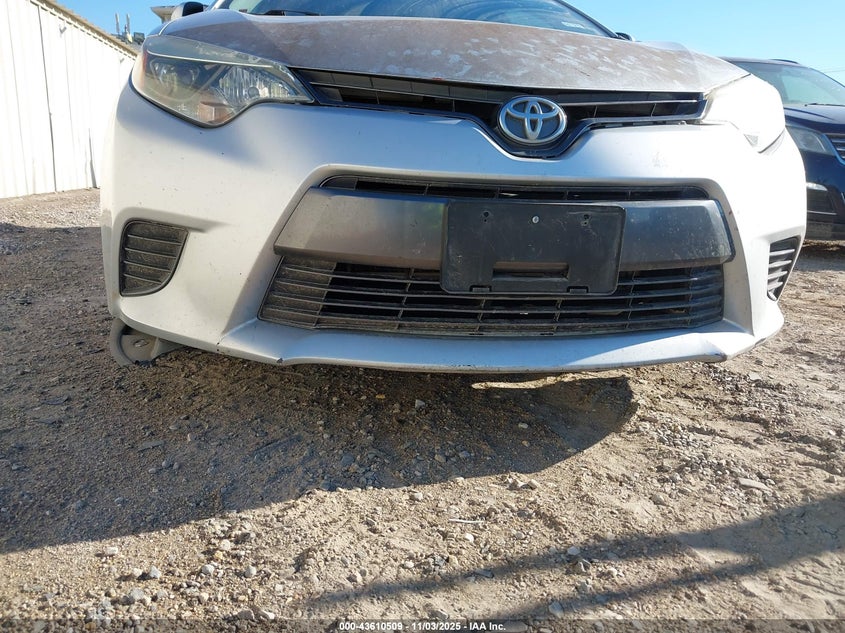 2015 TOYOTA COROLLA LE 5YFBURHEXFP257277