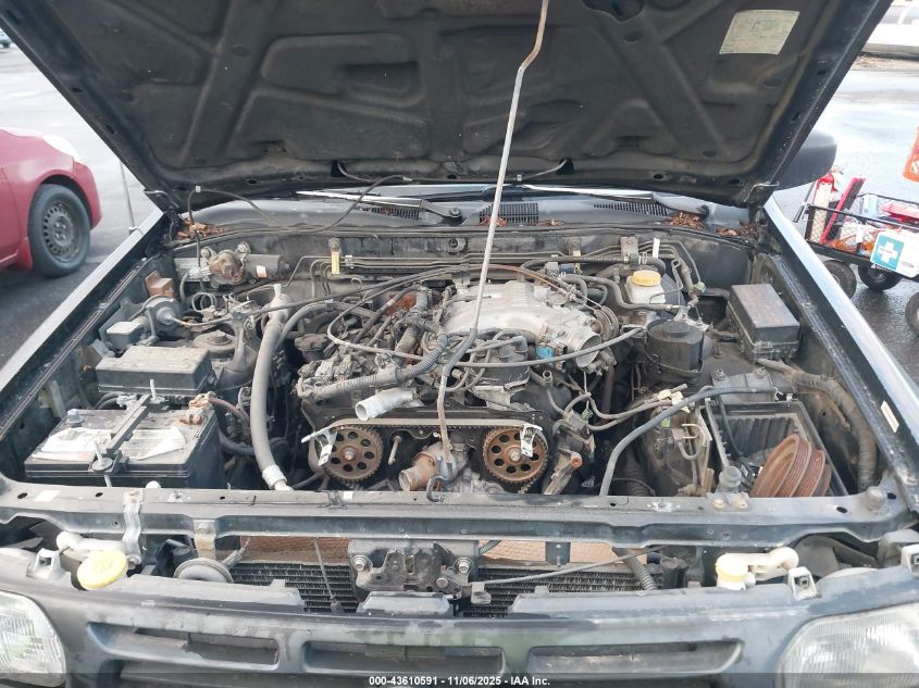 1998 Nissan Pathfinder VIN: JN8ARO5YXWW266256 Lot: 43610591