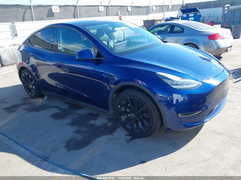 2022 TESLA MODEL Y LONG RANGE DUAL MOTOR ALL-WHEEL DRIVE - 7SAYGDEEXNF393379
