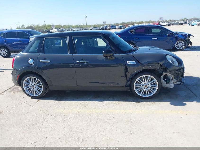 2015 Mini Hardtop Cooper S VIN: WMWXU3C56F2B62062 Lot: 43610861