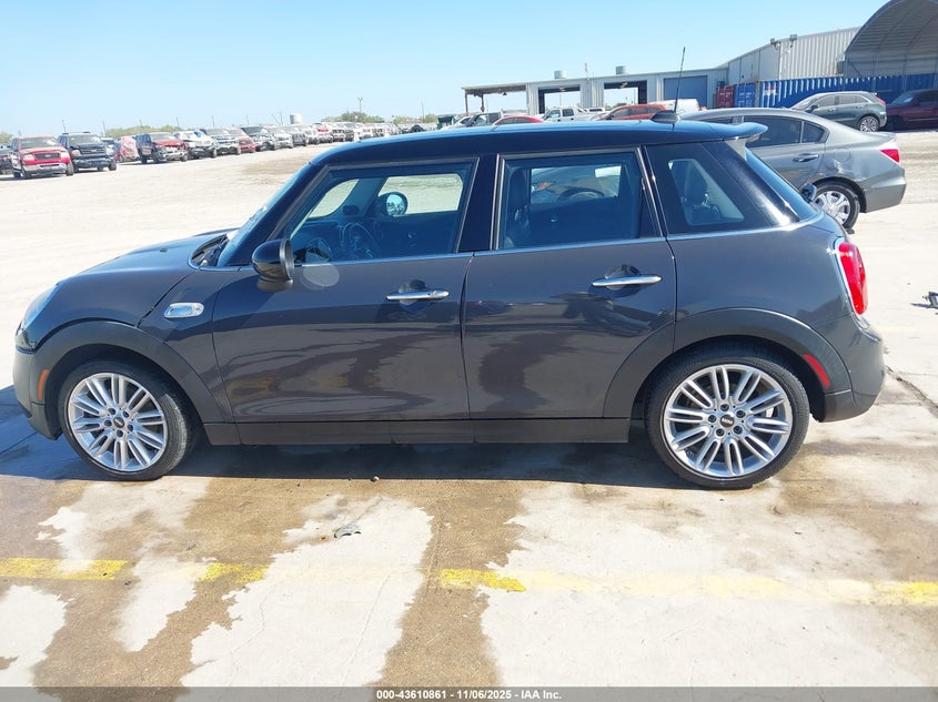 2015 Mini Hardtop Cooper S VIN: WMWXU3C56F2B62062 Lot: 43610861