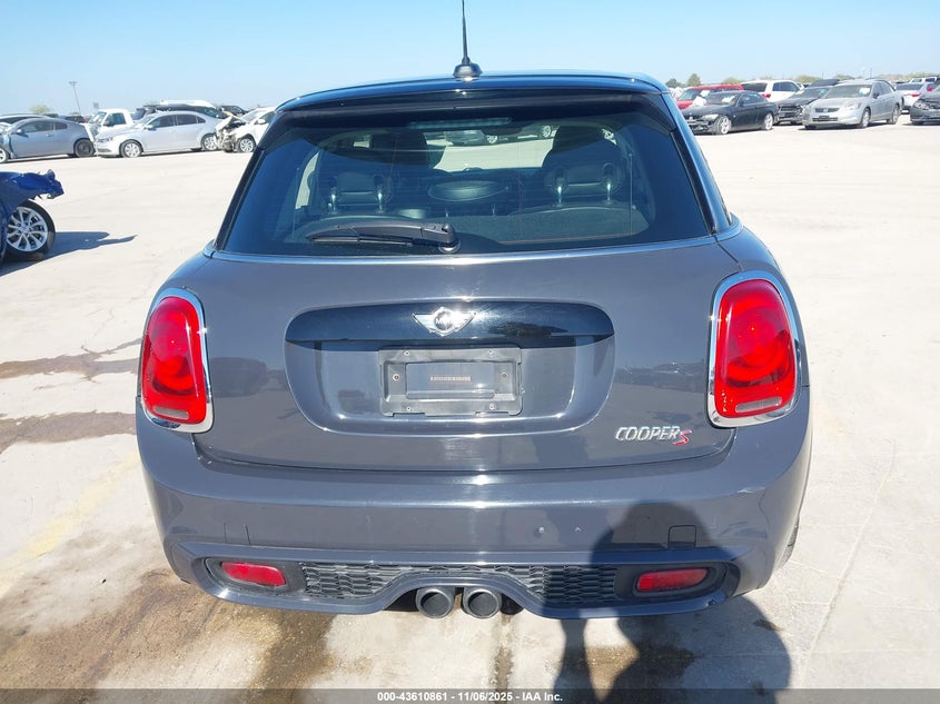 2015 Mini Hardtop Cooper S VIN: WMWXU3C56F2B62062 Lot: 43610861