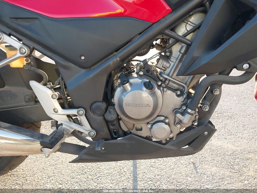 2015 Honda Cb300 F VIN: MLHNC5214F5100286 Lot: 43610982