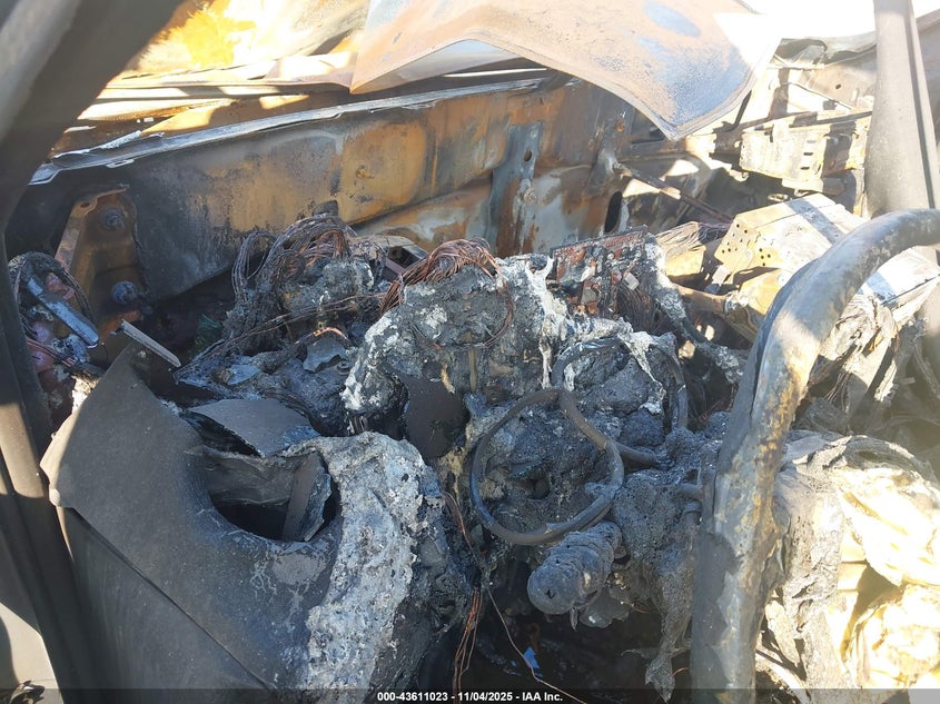 2005 Toyota Matrix Xr VIN: 2T1KR32E55C479084 Lot: 43611023