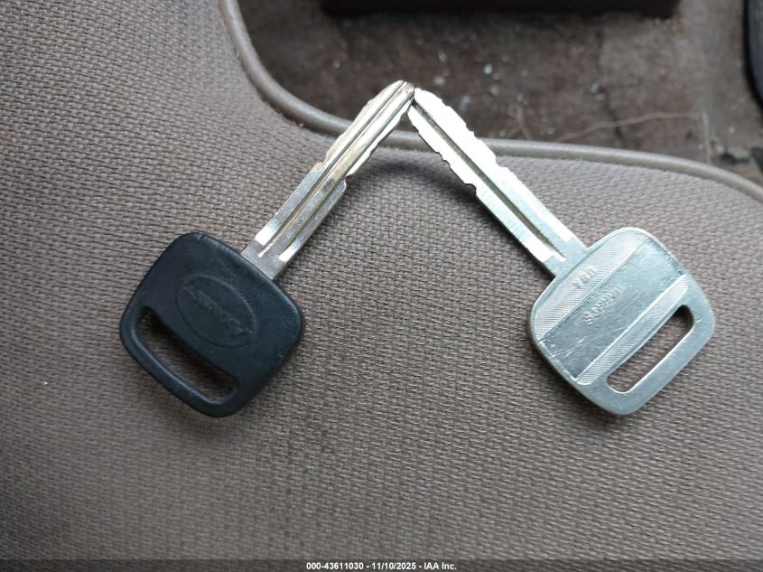 2000 Toyota Tacoma Base V6 VIN: 5TEWN72N8YZ714757 Lot: 43611030