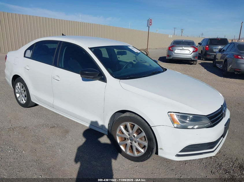 2015 VOLKSWAGEN JETTA 1.8T SE - 3VWD17AJ3FM300259