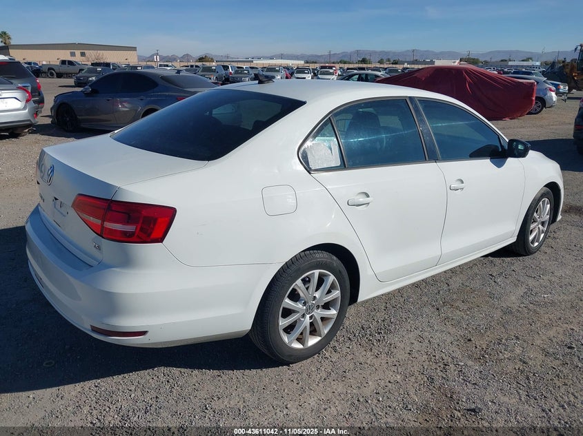 3VWD17AJ3FM300259 2015 VOLKSWAGEN JETTA photo no. 4