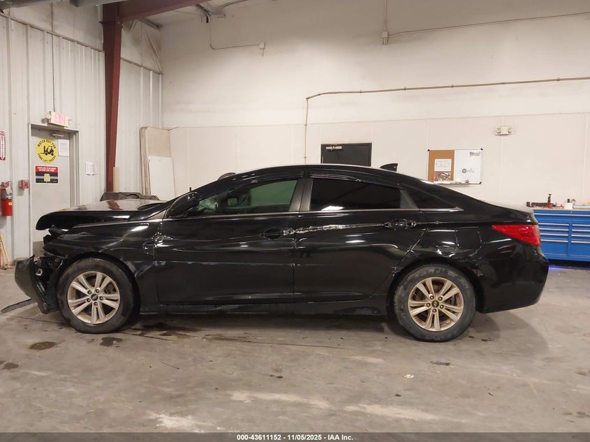 2014 HYUNDAI SONATA GLS - 5NPEB4AC0EH880854