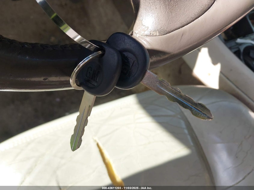 2003 Cadillac Escalade Standard VIN: 1GYEC63T33R278259 Lot: 43611203