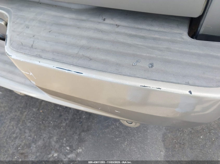 2003 Cadillac Escalade Standard VIN: 1GYEC63T33R278259 Lot: 43611203