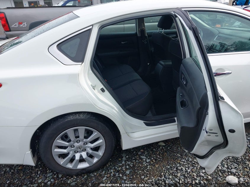 2017 NISSAN ALTIMA 2.5 S 1N4AL3AP2HC483581